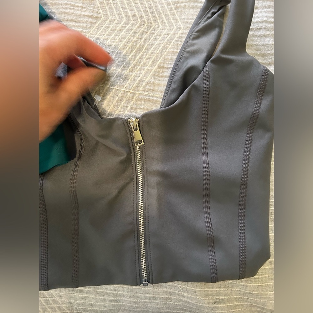 Bundle of three sports bras - Picture 9 of 10